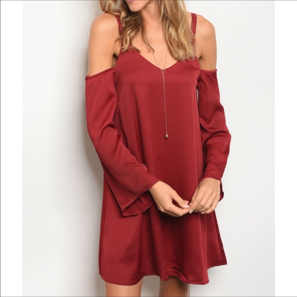 Just arrived!! Wine Bell cold shoulder tunic/dress